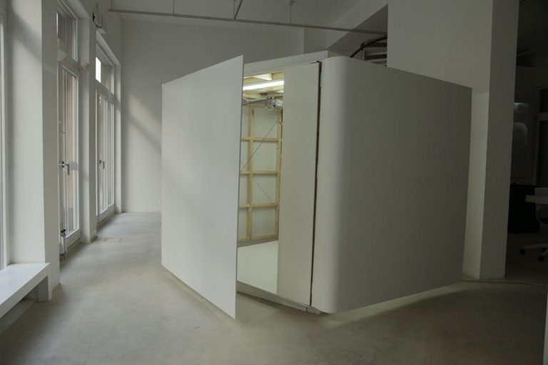 Jenny Brockmann: ‚Shy Room‘, 2010. Wood, MDF, motor. Exhibition view, Gallery Gerken, Berlin. Photo: Jenny Brockmann © the artist