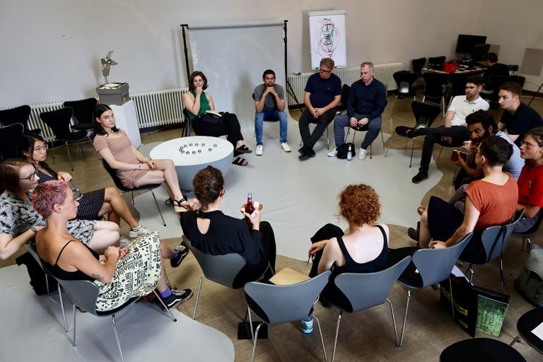 Jenny Brockmann: ‚Plateaus for a Dialogue with Robert Wilson‘, 2023. Tripods, polyethylene coated fabric, objects, light. With workshop at Oberlichtsaal, Bauhaus-Universität Weimar. Photo: René-T. Kusche © the artist